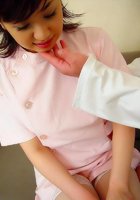 Медсестричка с волосатой писей ебется со своим возбужденным пациентом 3 фото