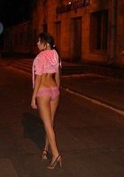 Сексуальная фигурка Карины возбуждает 14 фото