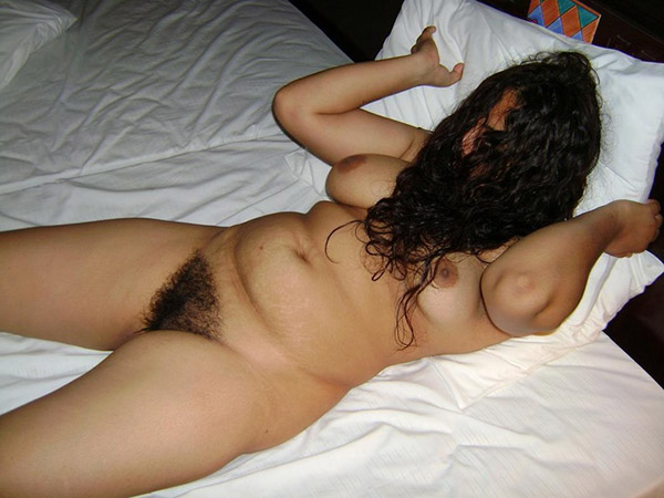 Волосатая вагина женщины индианки 10 фотография