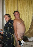 Толстый мужчина трахнул свою девушку 1 фото