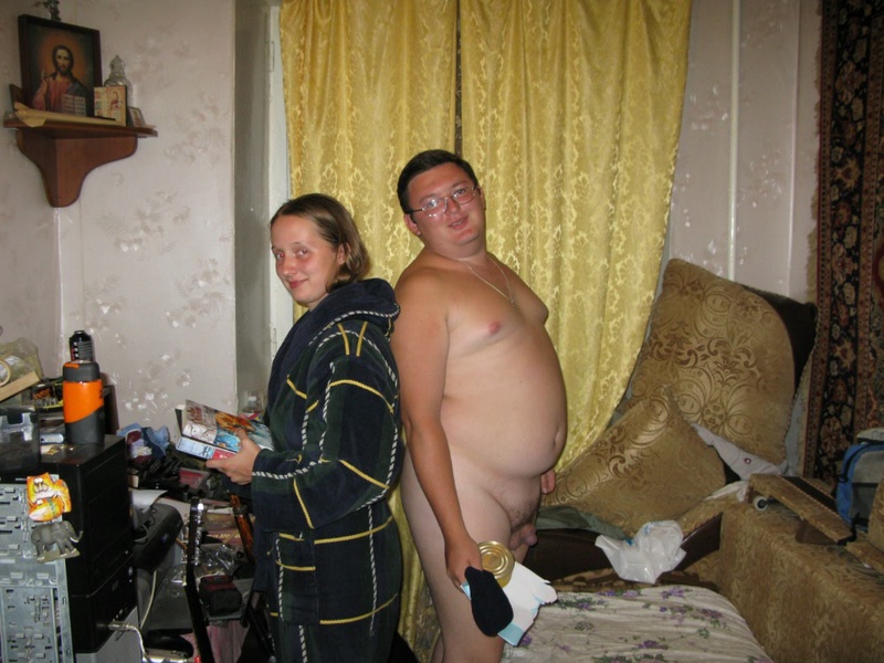 Толстый мужчина трахнул свою девушку 1 фотография