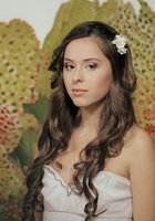 Молоденькая модель Алиса позирует в разных амплуа 1 фото