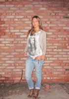 Неотразимая Ангелина сняла джинсы и показала писю на стройке 2 фото