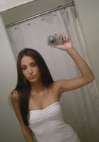 Сексуальная армянка гуляет по дому в эротическом белье 18 фото