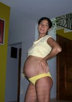 Беременная мексиканка шалит в свои тридцать семь лет 34 фото