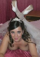 Полуголая невеста готова к брачной ночи 6 фото