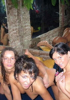 Три развратные лесбухи веселятся в сауне 10 фотография