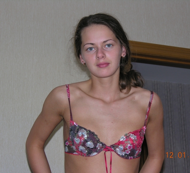 Голая Татьяна принимает ванну после отпуска 4 фотография