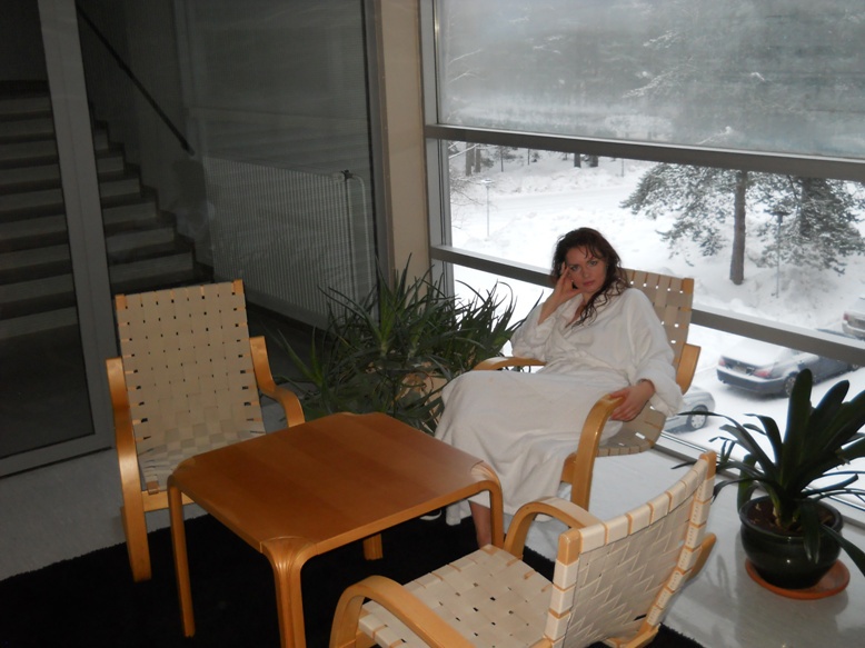 Тридцатилетняя нудистка грешит на отдыхе в Финляндии 1 фотография