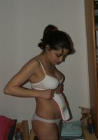 Беременная сучка не стыдить ходить по дому голой 4 фотография