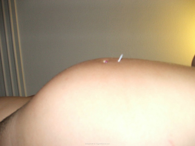 Беременная сучка не стыдить ходить по дому голой 11 фотография