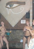 Пьяные лесбухи в бане устроили оргию 13 фотография