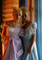 Блондинистые лесбиянки шалят на балконе 1 фото