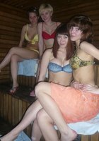 Молодые девчонки шалят на девичнике в бане 2 фотография