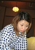 Японка в сауне хвастается волосатой писей 4 фотография
