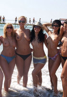 Обнаженные девки отдыхают на пляжах Казантипа 4 фото