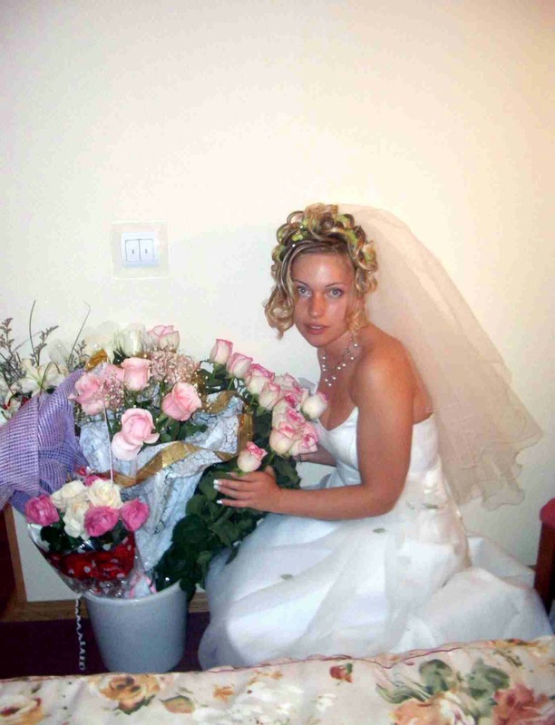 Невеста отсасывает писюн в лесу 2 фотография