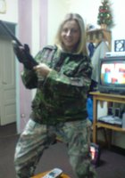 Военная девка сняла униформу и принялась примерять белье 4 фото