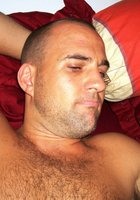 Сексуальная негритянка валяется в кровати в одних трусах 11 фотография