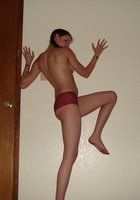 Молодая парочка наслаждается миньетом и занимается сексом дома 8 фото