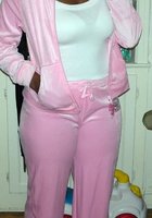 Негритянка мастурбирует черную писю розовым дилдо 2 фото
