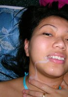 Азиатка угостилась спермой после секс втроем 16 фото