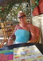 Похотливая блондинка шалит на отдыхе в Турции 20 фото