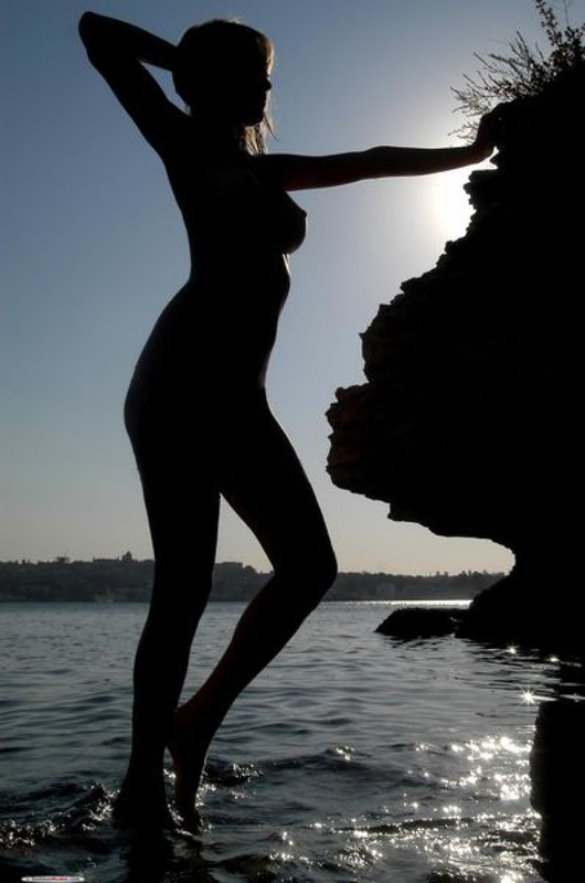 Голая Марина стала нудисткой чтобы без купальника сидеть под солнцем 18 фотография