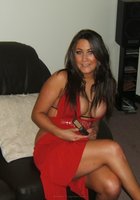 Сексуальная латинос играет пальчиком с вагиной в отеле 16 фото