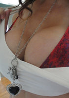 McKenzie Lee демонстрирует грудь и киску 6 фотография