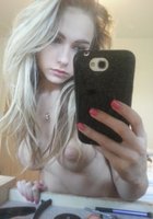 Подборка с красивыми блондинками, которые светят голыми прелестями 8 фото