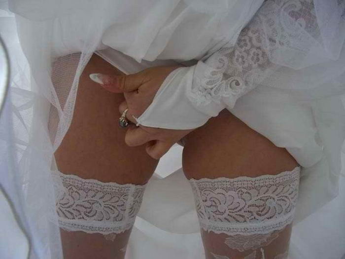 Даже невесты не против показывать задницу по выходным 3 фотография
