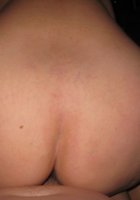 Грудастая пышечка не стыдится показывать вагину в разных позах 4 фотография
