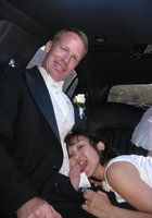 Азиатская невеста делает минет жениху прямо в машине 12 фото