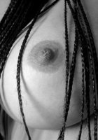 Длинноволосая турчанка хвастается большими дойками в свободное время 18 фото