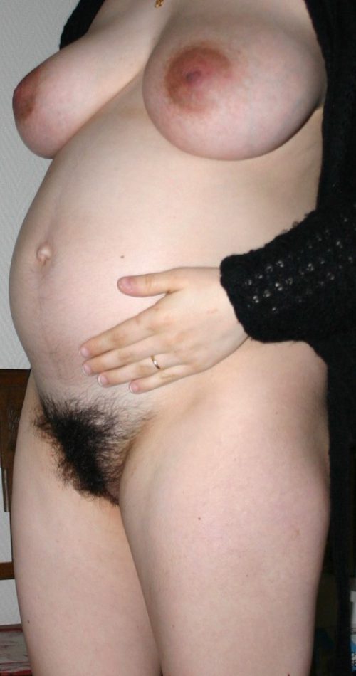 Беременные девушки разделись и показали волосатые письки 1 фотография