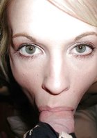 Блондинка получает сперму на язык после отсоса 6 фотография