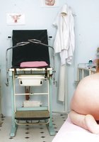 На приеме у гинеколога в старушке оказался вагинальный расширитель 8 фотография