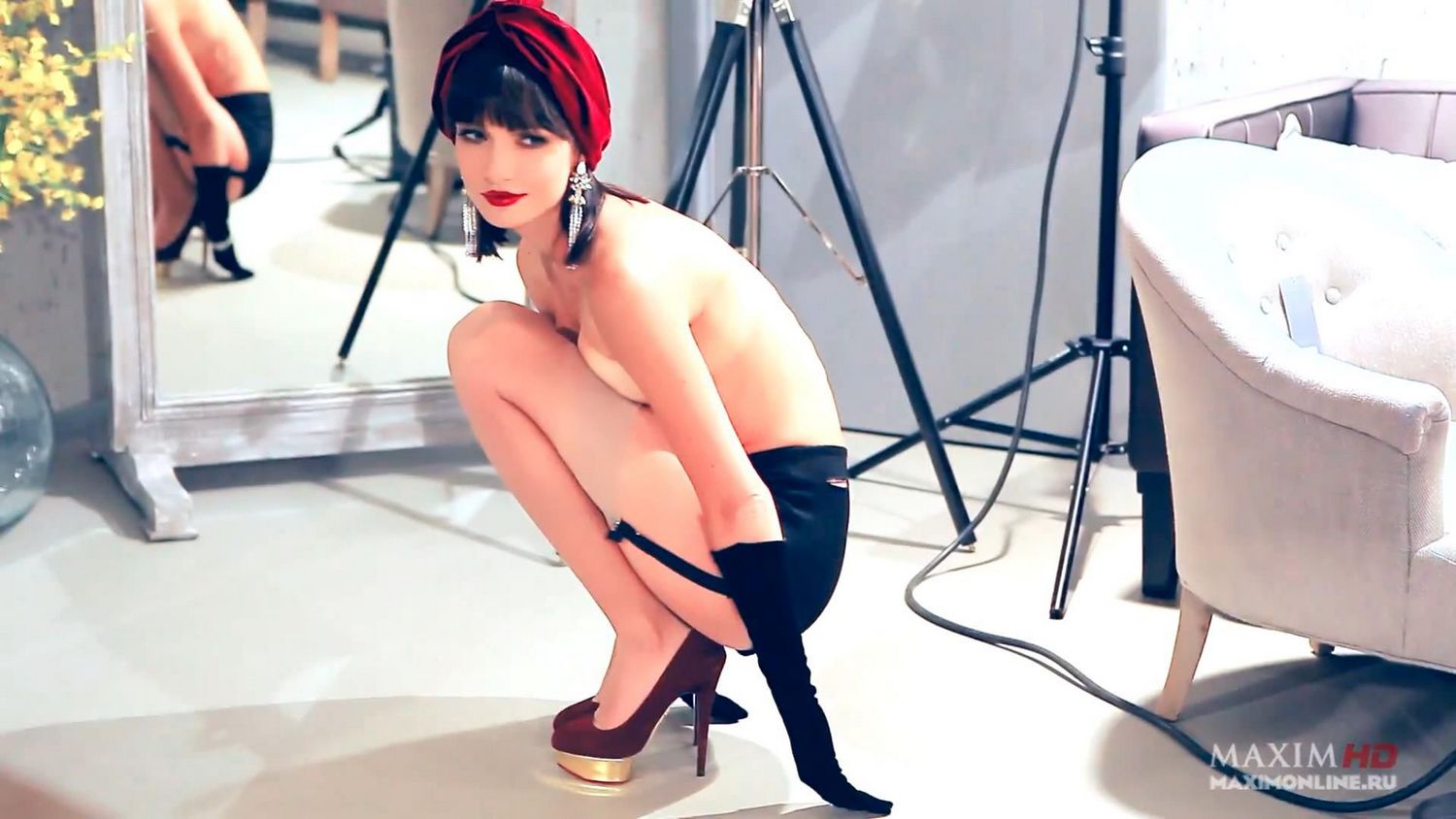 Русская актриса Евгения Брик снялась для журнала MAXIM 3 фотография
